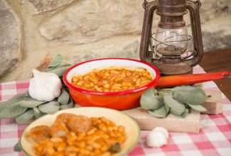 Fagioli all'uccelletto - Ricette tipiche cortonesi | Cortonaweb