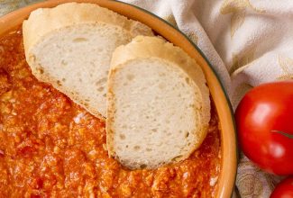 Uova e pomodoro - Ricette tipiche cortonesi | Cortonaweb