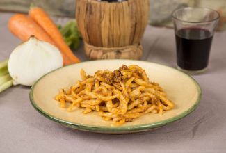 Pici al ragu - Ricette tipiche cortonesi | Cortonaweb