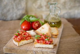 Bruschetta al pomodoro - Ricette tipiche cortonesi | Cortonaweb